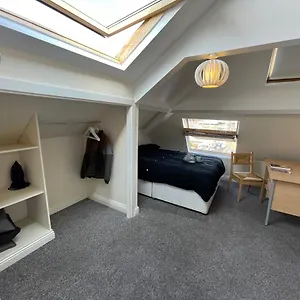 Cosy In City Centre Guest house